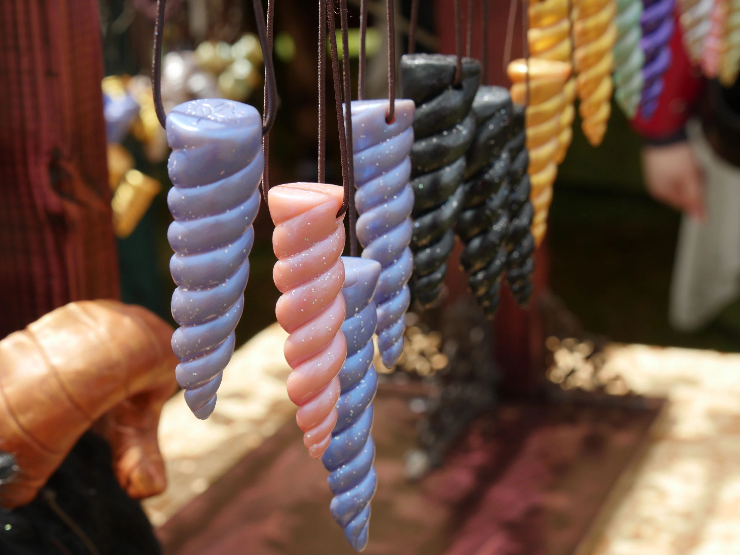 Handmade gift display for artisan creations